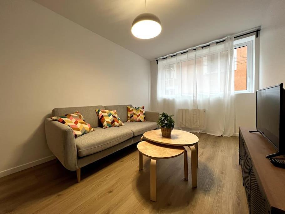 Designer - Centre Montereau Apartment Екстериор снимка